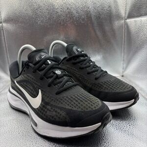Size 6.5 Nike Journey Run Black White Womens Road Running Shoes FJ7765-001‎